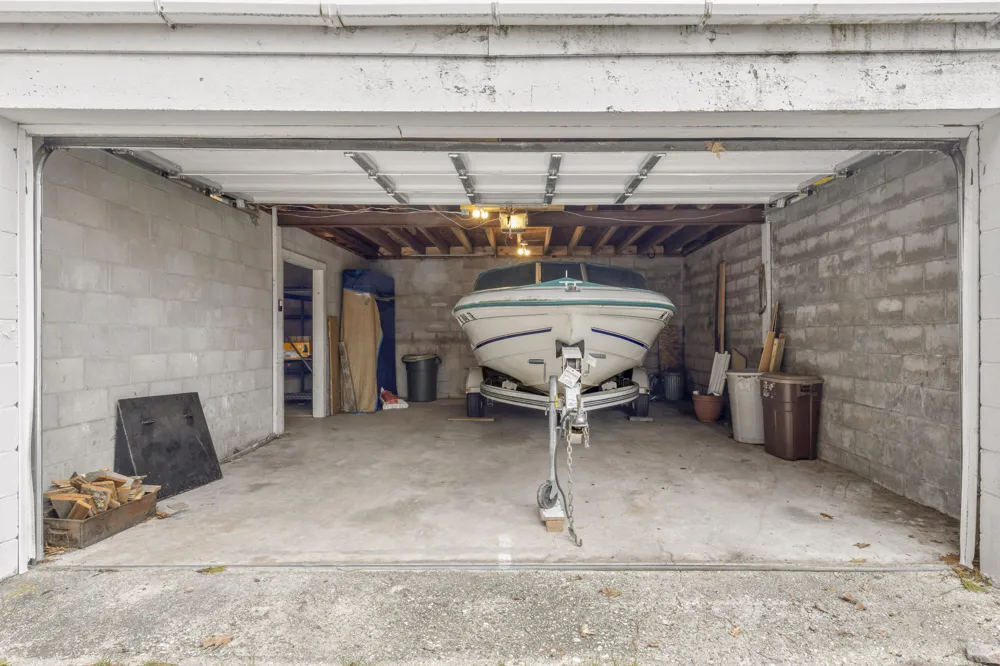 8368 Portage Point Drive Onekama, MI 49675