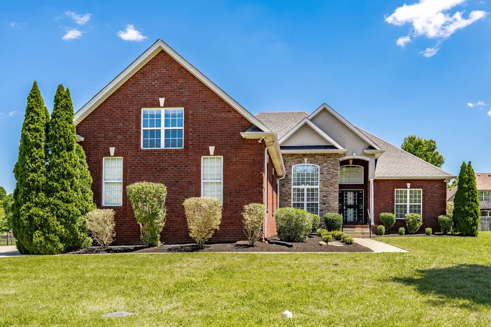 4037 Brimestone Way Greenbrier, TN 37073