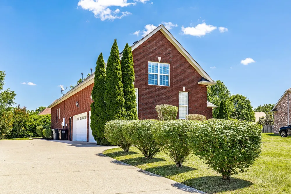 4037 Brimestone Way Greenbrier, TN 37073