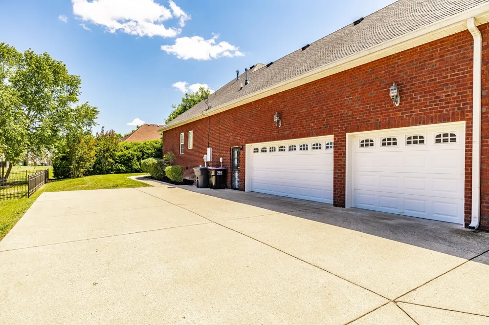 4037 Brimestone Way Greenbrier, TN 37073