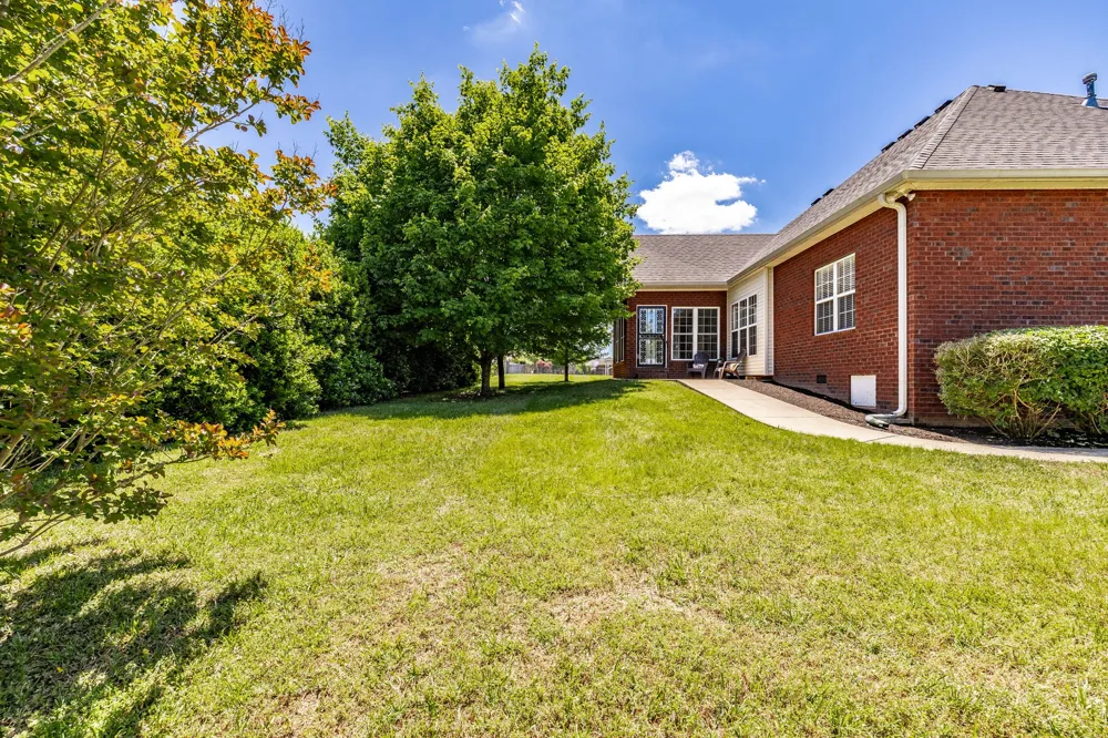 4037 Brimestone Way Greenbrier, TN 37073
