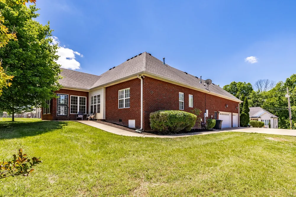 4037 Brimestone Way Greenbrier, TN 37073