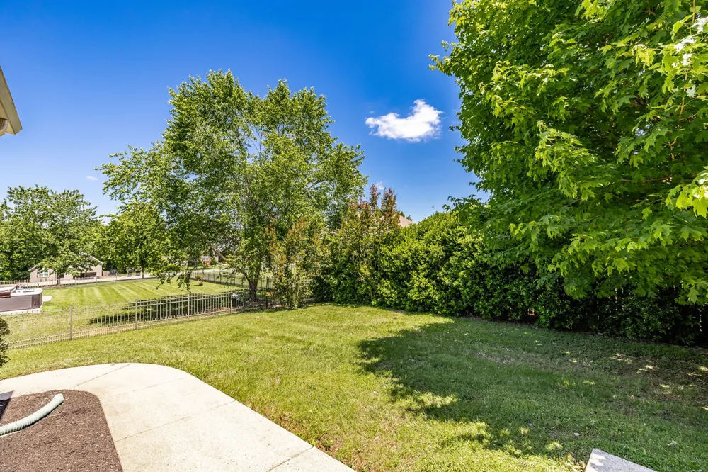 4037 Brimestone Way Greenbrier, TN 37073