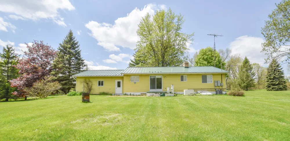 305 Ridge Road Quincy Township, MI 49082