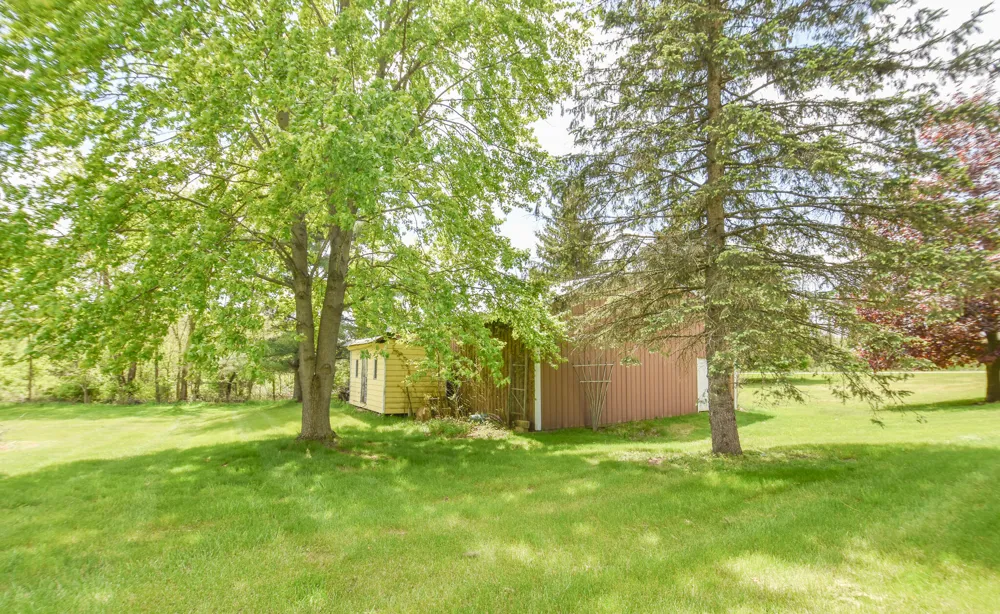 305 Ridge Road Quincy Township, MI 49082