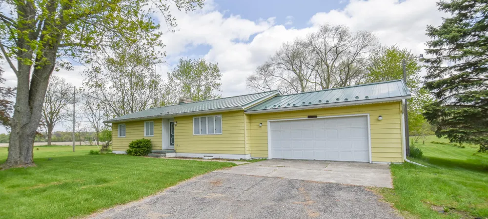 305 Ridge Road Quincy Township, MI 49082