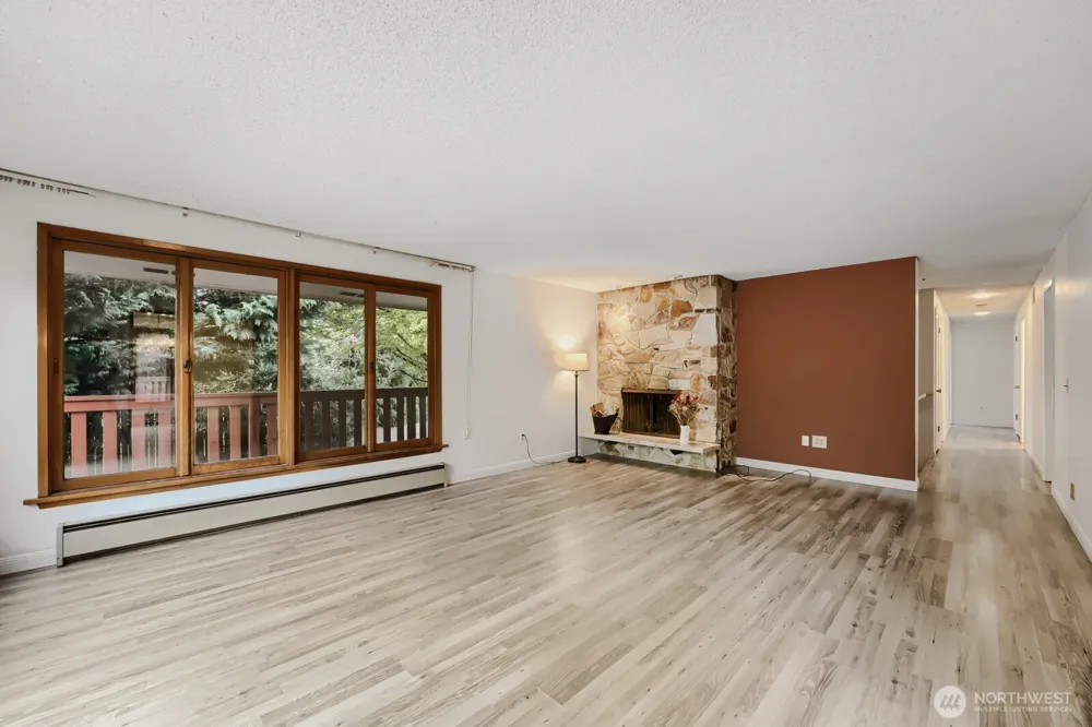 10412 SE 219th Street Kent, WA 98031