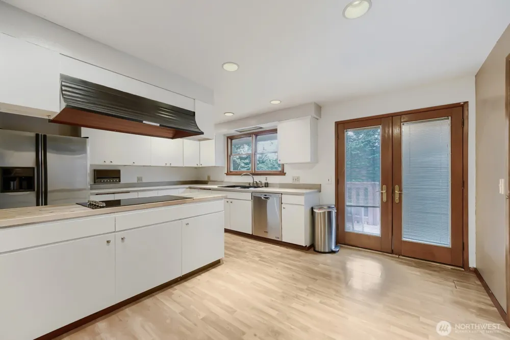 10412 SE 219th Street Kent, WA 98031
