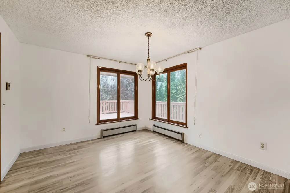 10412 SE 219th Street Kent, WA 98031