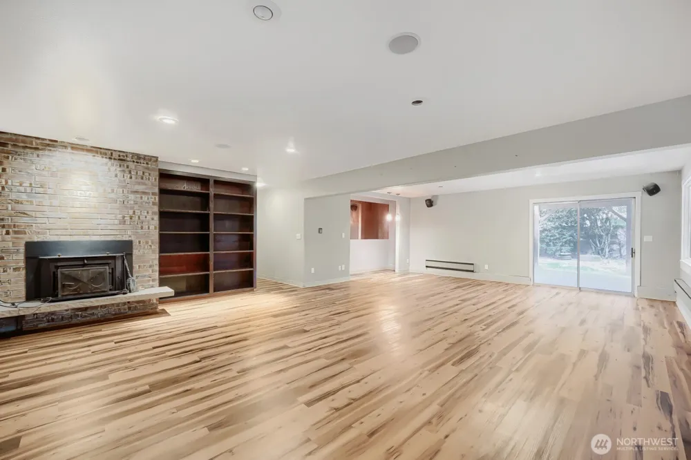 10412 SE 219th Street Kent, WA 98031
