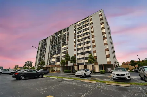 255 DOLPHIN POINT #207