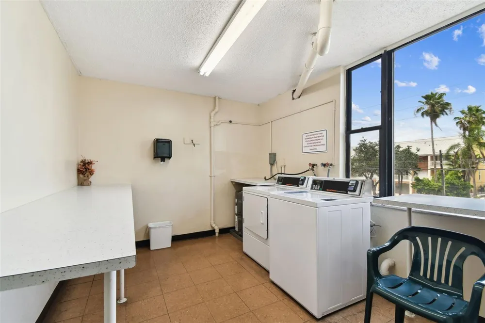 255 DOLPHIN POINT #207 Clearwater Beach, FL 33767