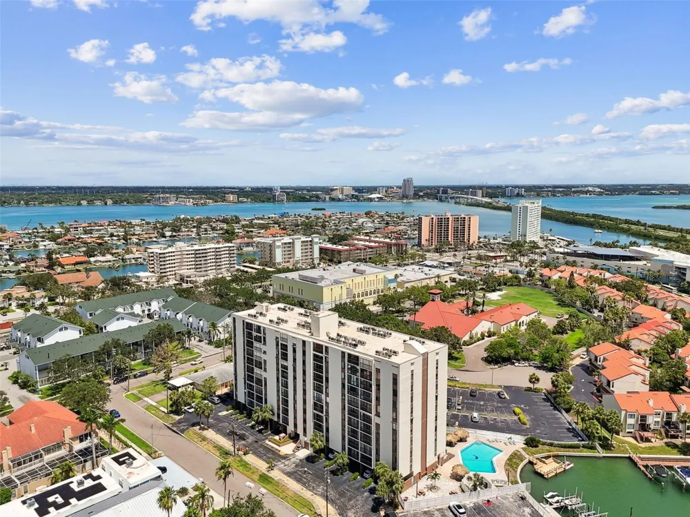 255 DOLPHIN POINT #207 Clearwater Beach, FL 33767