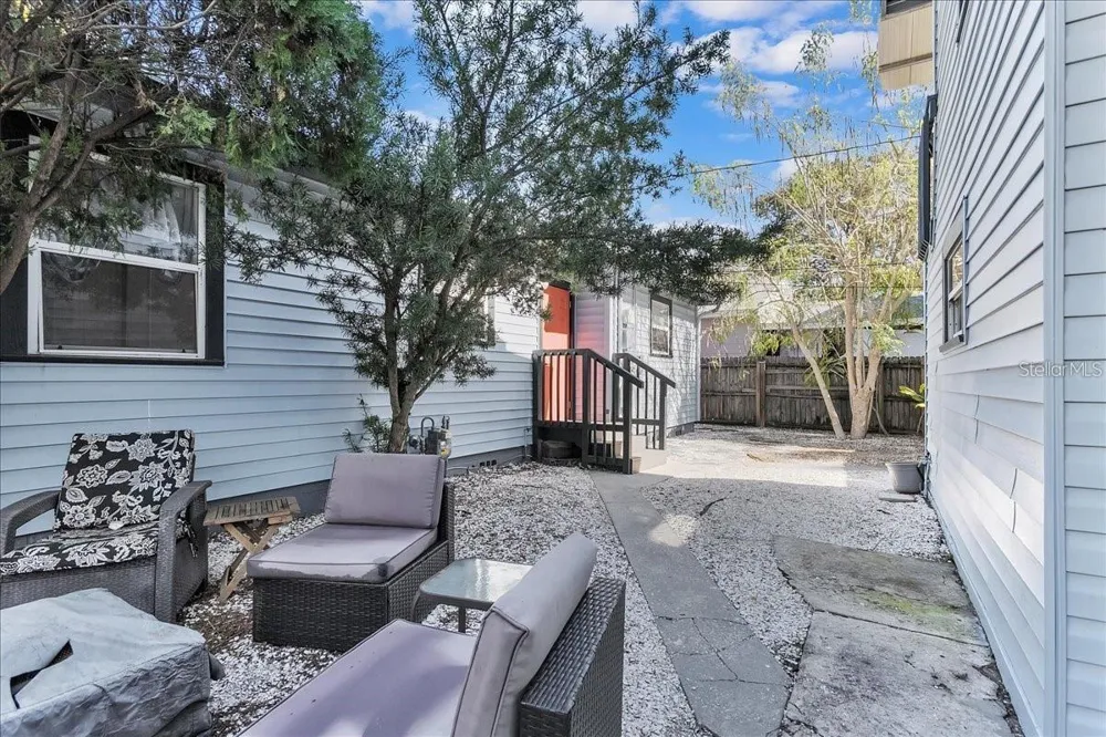 828 22ND AVENUE #1/2 St Petersburg, FL 33704