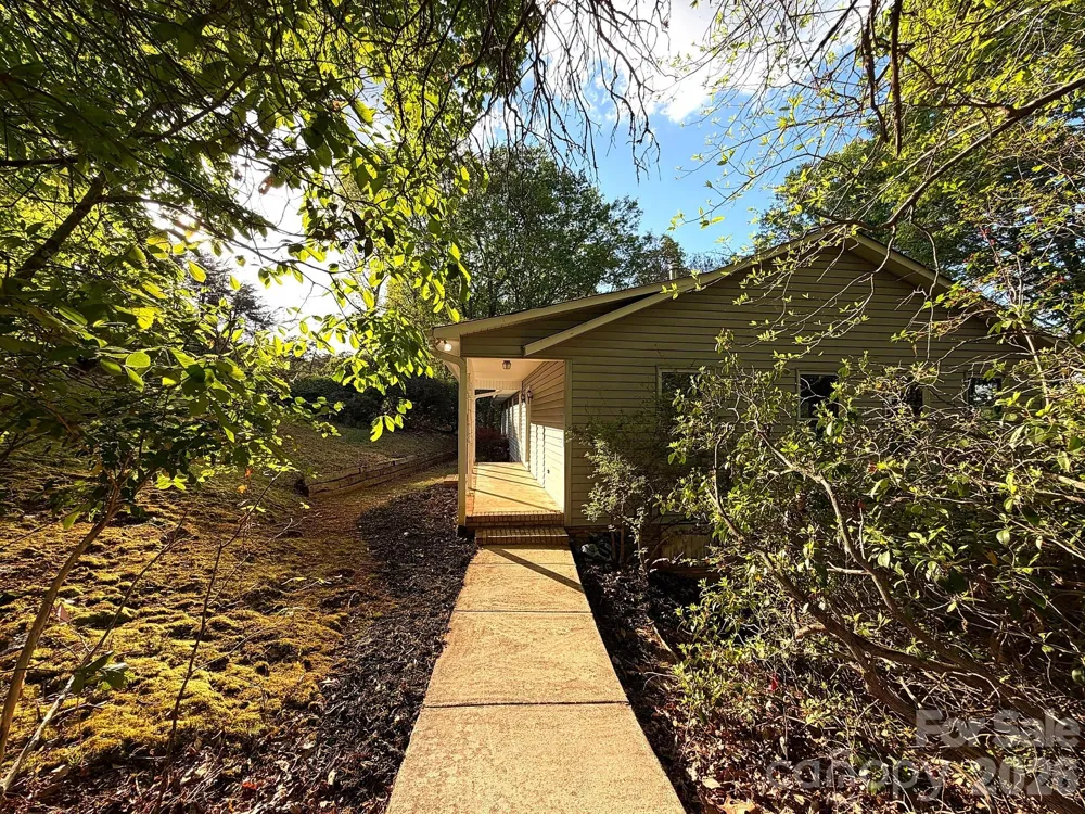 42484 Moonshine Drive New London, NC 28127