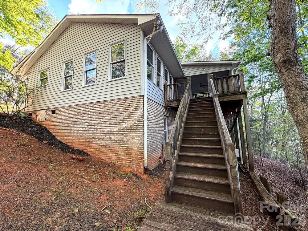 42484 Moonshine Drive New London, NC 28127