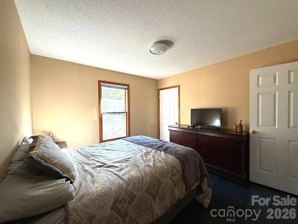42484 Moonshine Drive New London, NC 28127
