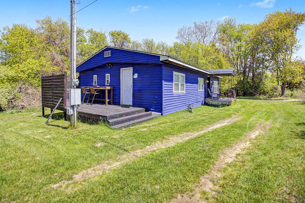 7181 E Beach Drive Casco Township, MI 49090