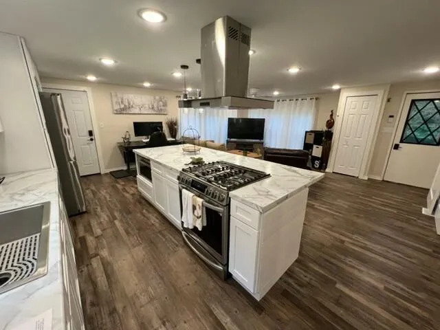 7181 E Beach Drive Casco Township, MI 49090