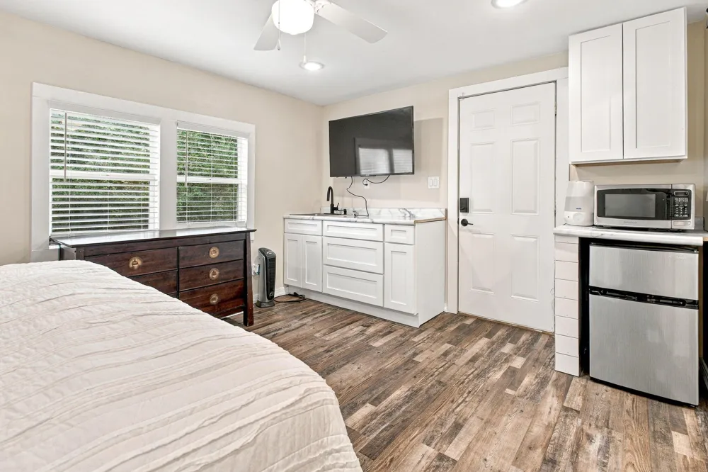 7181 E Beach Drive Casco Township, MI 49090