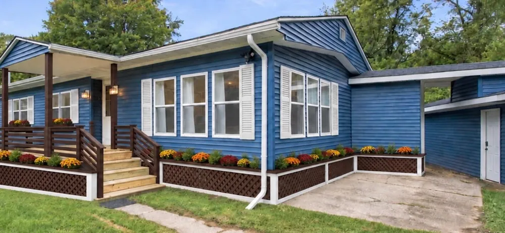 7181 E Beach Drive Casco Township, MI 49090