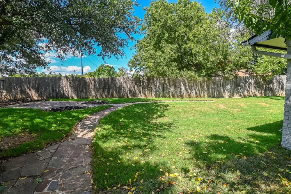967 Madison Circle Lewisville, TX 75067