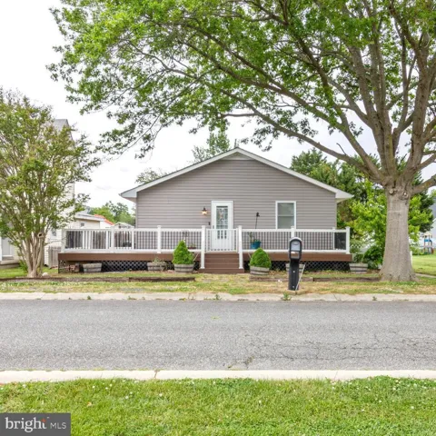 208 ORIOLE AVENUE