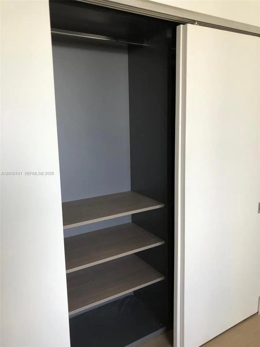 16385 Biscayne Blvd #519 North Miami Beach, FL 33160