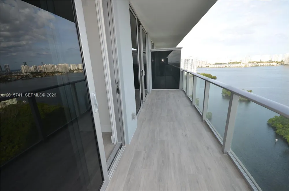 16385 Biscayne Blvd #519 North Miami Beach, FL 33160