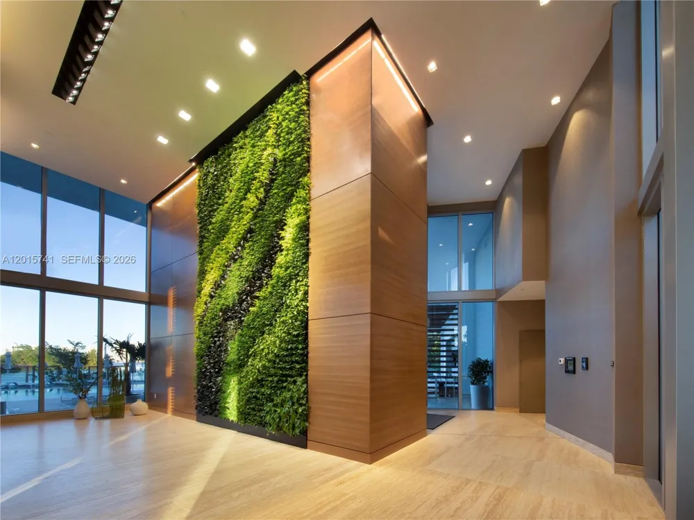 16385 Biscayne Blvd #519 North Miami Beach, FL 33160