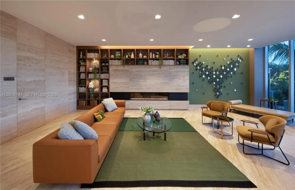 16385 Biscayne Blvd #519 North Miami Beach, FL 33160