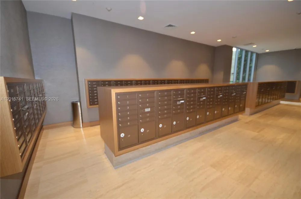16385 Biscayne Blvd #519 North Miami Beach, FL 33160