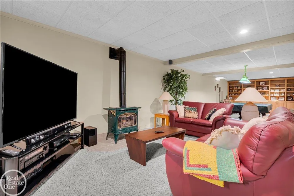 7827 S River Road Cottrellville Township, MI 48039