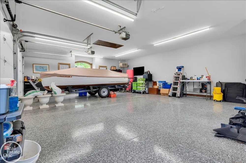 7827 S River Road Cottrellville Township, MI 48039