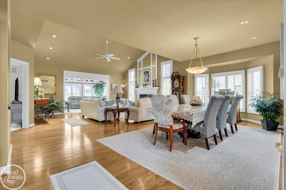 7827 S River Road Cottrellville Township, MI 48039