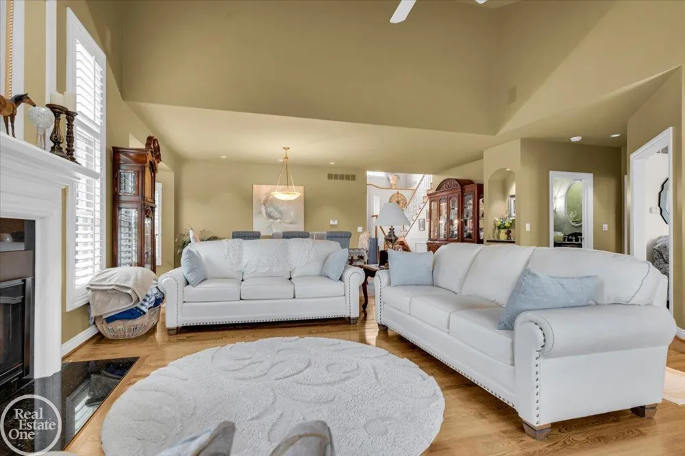 7827 S River Road Cottrellville Township, MI 48039