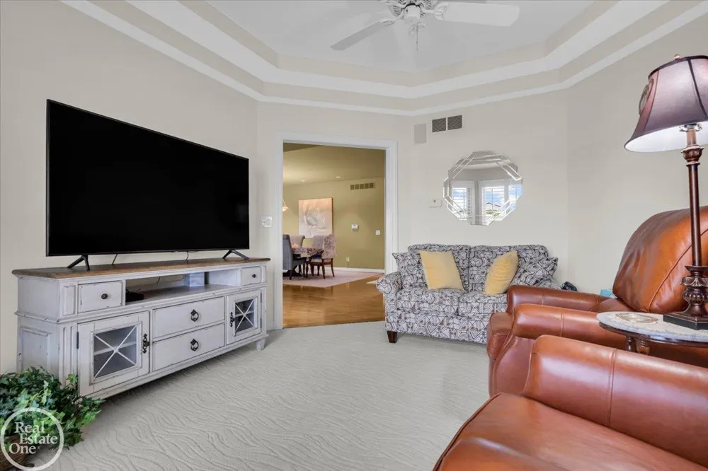 7827 S River Road Cottrellville Township, MI 48039