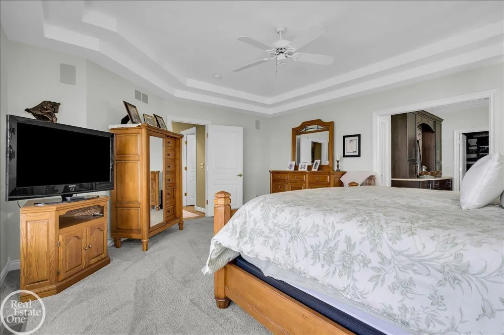 7827 S River Road Cottrellville Township, MI 48039