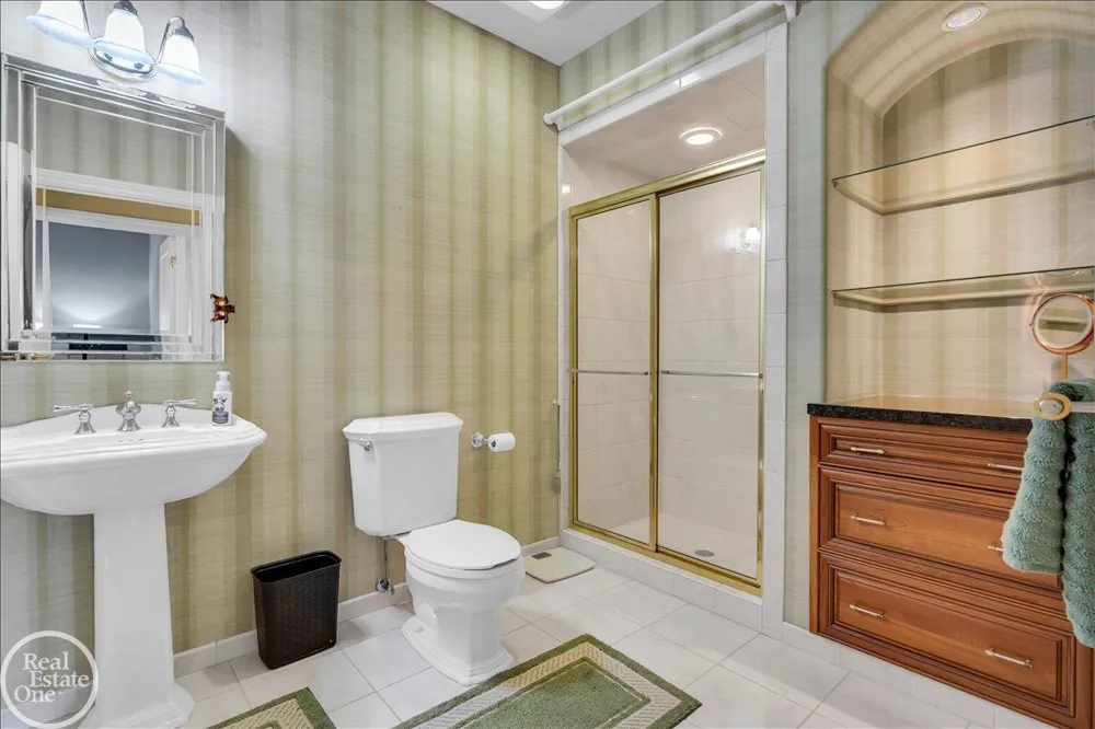 7827 S River Road Cottrellville Township, MI 48039