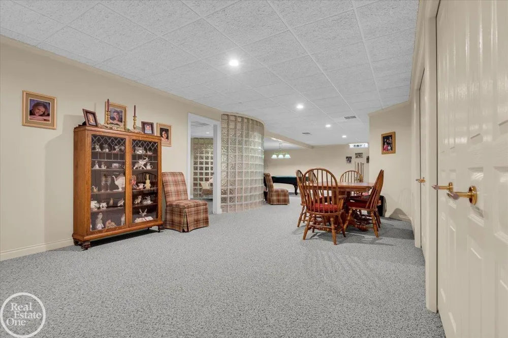 7827 S River Road Cottrellville Township, MI 48039