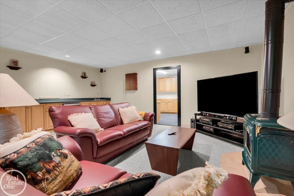 7827 S River Road Cottrellville Township, MI 48039