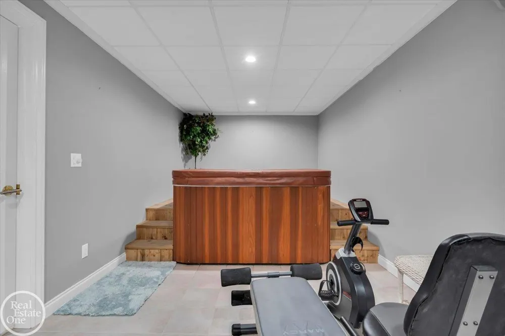 7827 S River Road Cottrellville Township, MI 48039