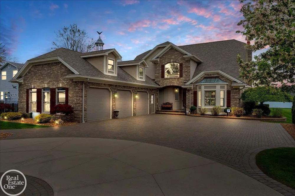 7827 S River Road Cottrellville Township, MI 48039