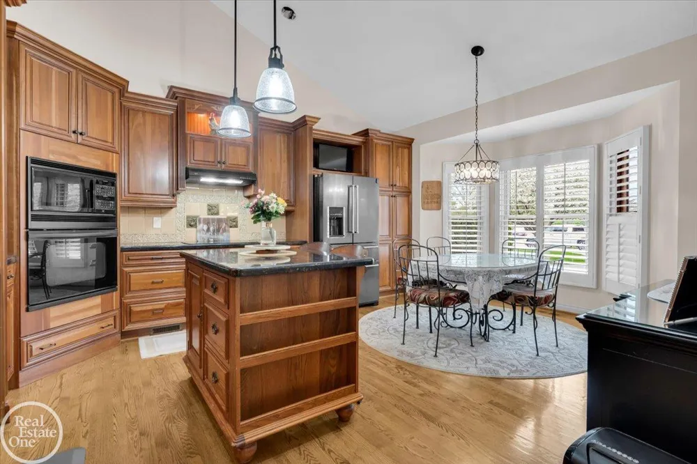 7827 S River Road Cottrellville Township, MI 48039