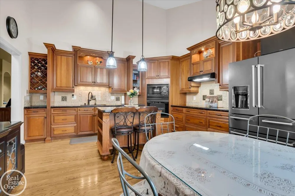 7827 S River Road Cottrellville Township, MI 48039