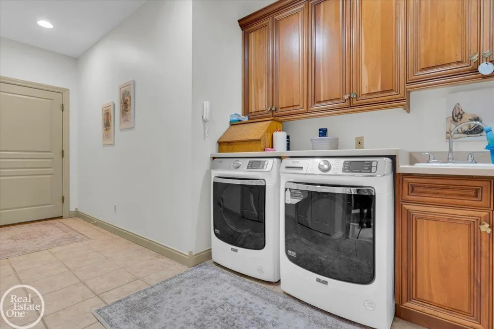 7827 S River Road Cottrellville Township, MI 48039
