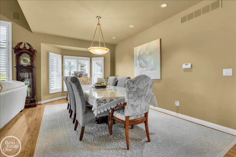 7827 S River Road Cottrellville Township, MI 48039