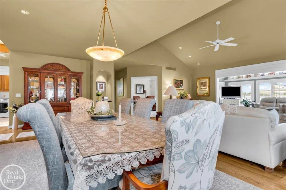 7827 S River Road Cottrellville Township, MI 48039