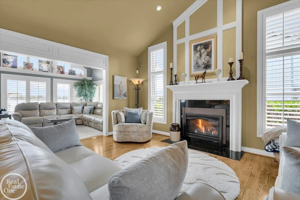 7827 S River Road Cottrellville Township, MI 48039