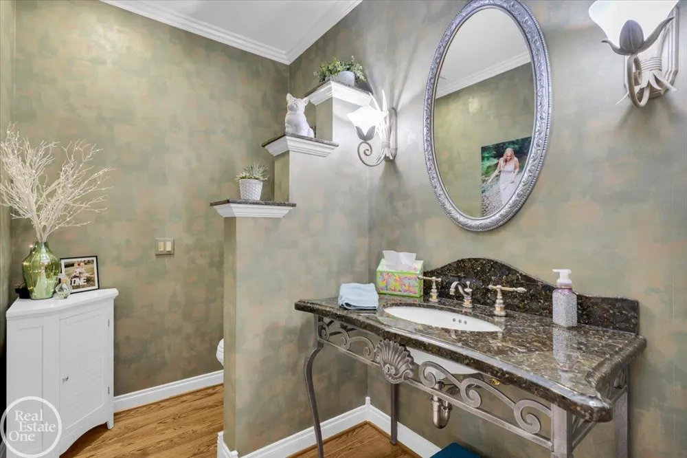 7827 S River Road Cottrellville Township, MI 48039